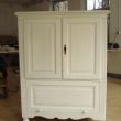 Na: kast is behandeld met Old white van Annie sl.  en afgewerkt met matte decoratievernis